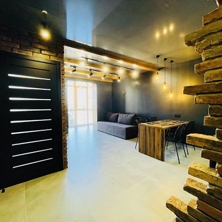 Loft В River Park З Джакузі Dnipro Dış mekan fotoğraf