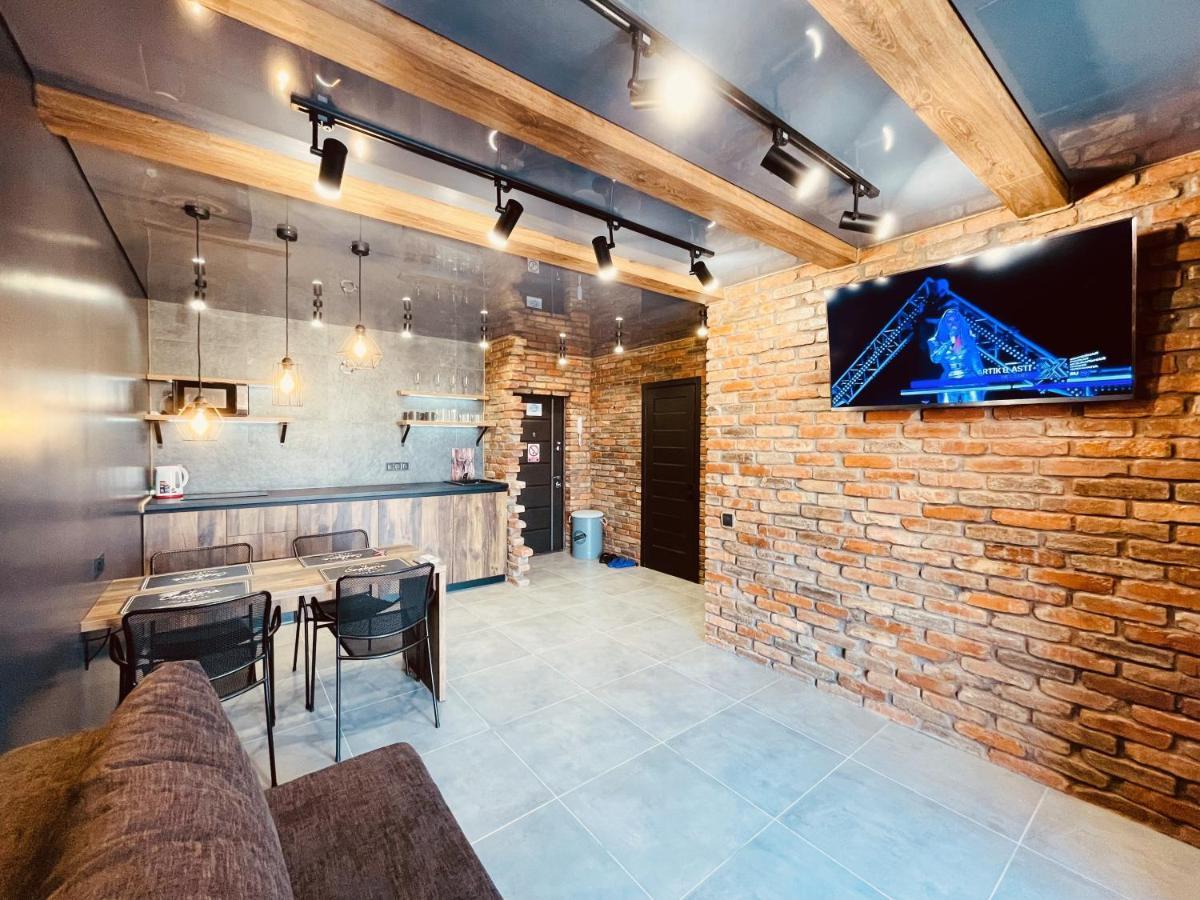 Loft В River Park З Джакузі Dnipro Dış mekan fotoğraf