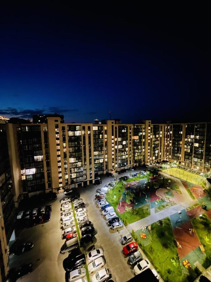 Loft В River Park З Джакузі Dnipro Dış mekan fotoğraf