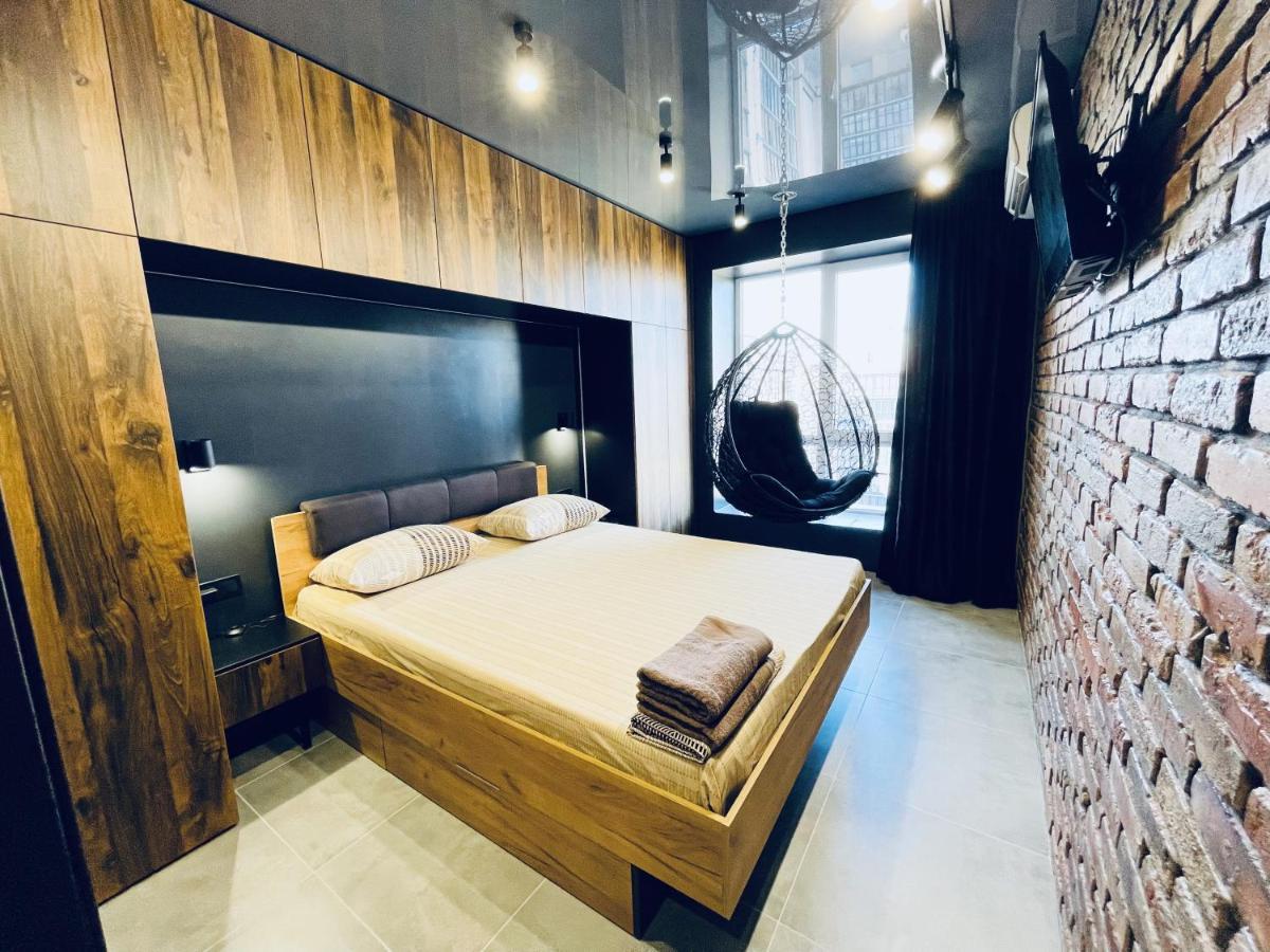 Loft В River Park З Джакузі Dnipro Dış mekan fotoğraf